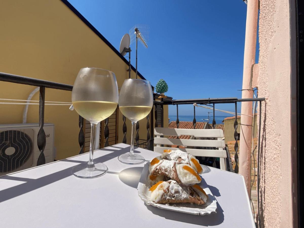 Rocksea Apartments Attic Floor Cefalu Bagian luar foto